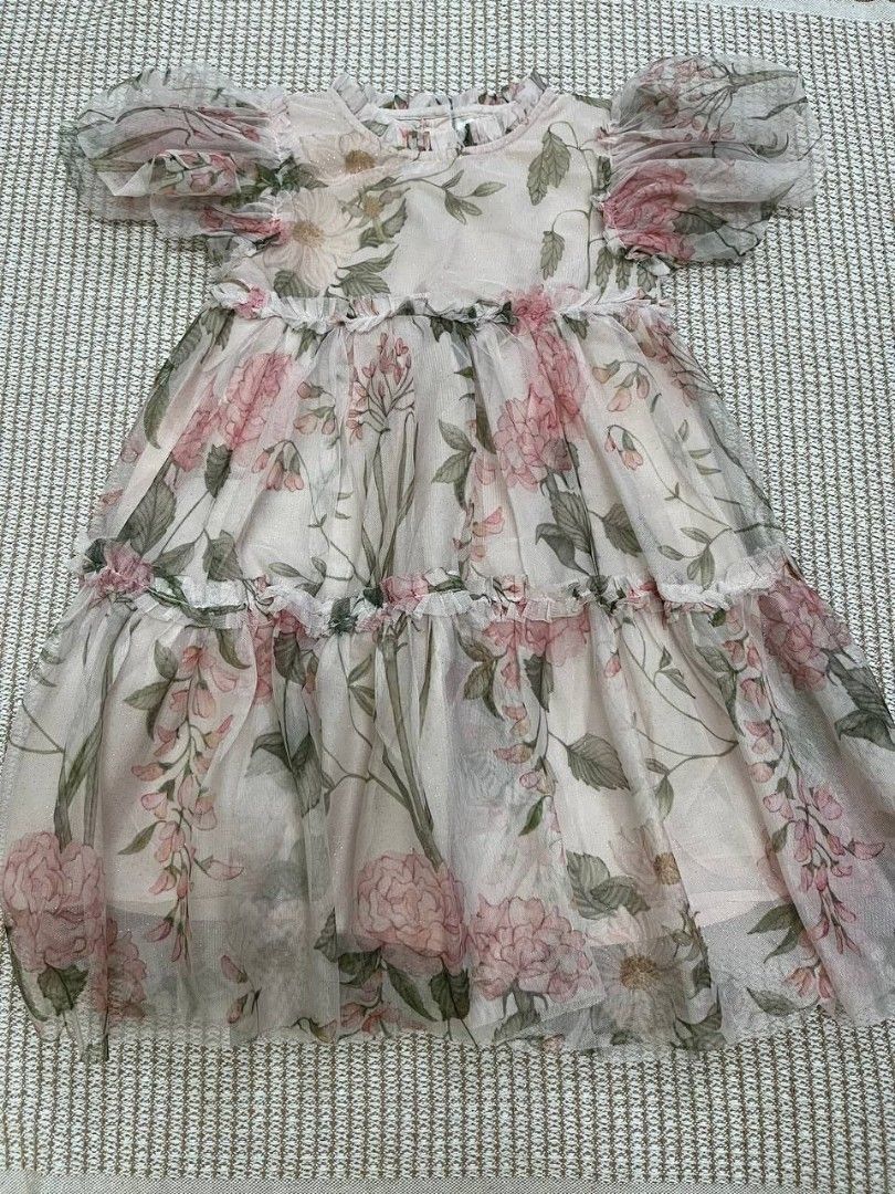 Next Mesh Dress 3-4y (Category: Babies & Kids Fashion) located in Bukit Mertajam. Submitted by insyibabyzone (Listing ID 1382108236, Image 1). Description: size 3-4y excellent condition.