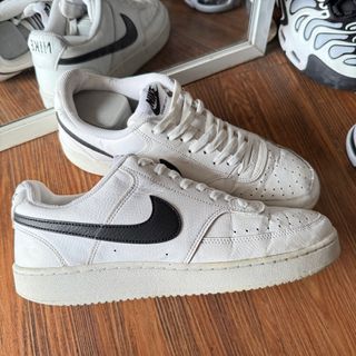 (Kategori: ) berada di . Dikirim oleh sneakerssecondmarket (ID iklan 1382283868, Gambar 1). Deskripsi: .