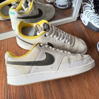 (Kategori: ) berada di . Dikirim oleh sneakerssecondmarket (ID iklan 1382284055, Gambar 1). Deskripsi: .