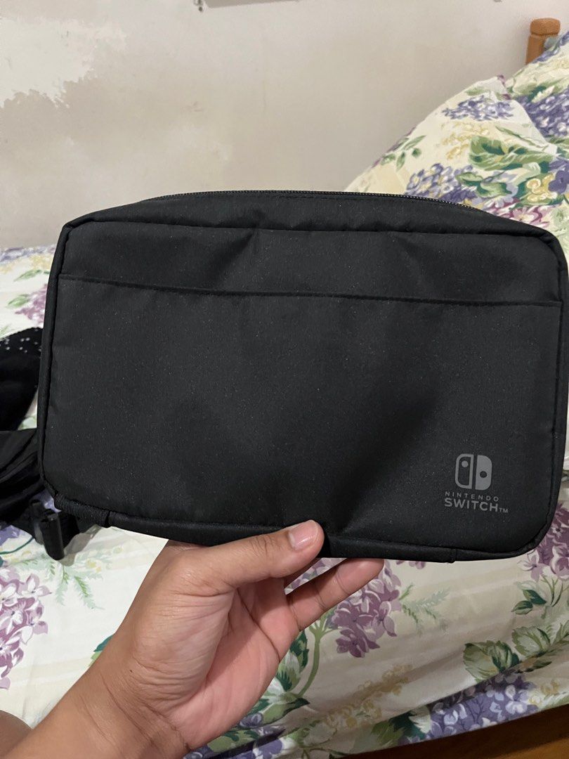 Nintendo Switch Carrying case (Category: Nintendo) located in Santa Rosa. Submitted by jerano_23 (Listing ID 1382099574, Image 1). Description: Brand new reversible Nintendo Switch carrying case.