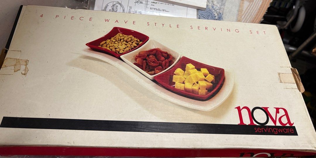 Nova 4-Piece Wave Style Serving Set