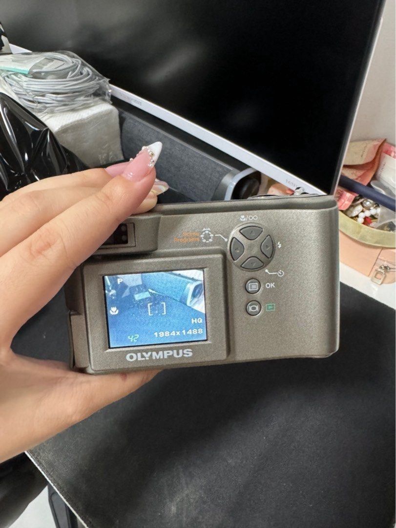 OLYMPUS CAMEDIA C-300 ZOOM (Category: Cameras) located in Manila. Submitted by bum2me (Listing ID 1382280414, Image 2). Description: body cosmetics: 8.5/10 has a hairline scratch/es and spec/s of dirt inclusions: unit 32 Mb smartmedia card smartmedia card reader (bought online, priced around 900) 4 double A eveready alkaline batteries rfs: the unit has only just been stored. also need funds for school disclaimer: the camera is working perfectly f