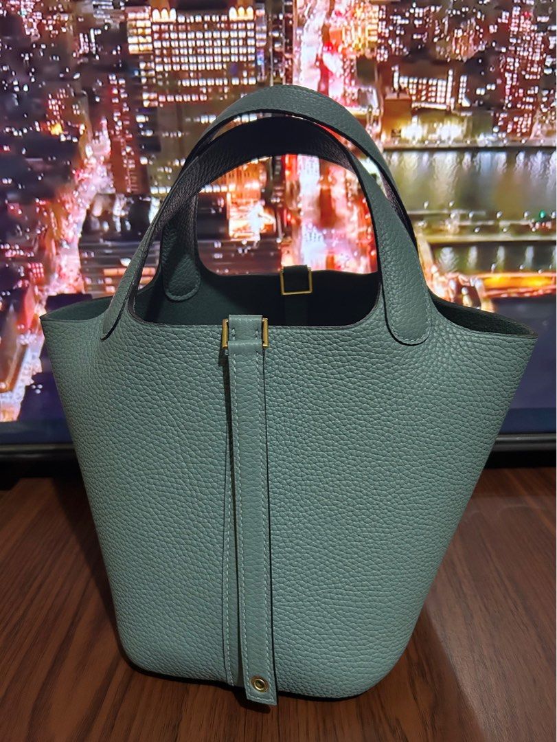 Picotin 18cm - Vert Verone Clemence/ GHW (Category: Luxury Bags & Wallets) located in Manila. Submitted by rl_lux (Listing ID 1382184693, Image 1). Description: Hermes Picotin 18cm/ Clemence/ Vert Verone/ GHW Inclusions: Lock & Keys, and Dustbag.