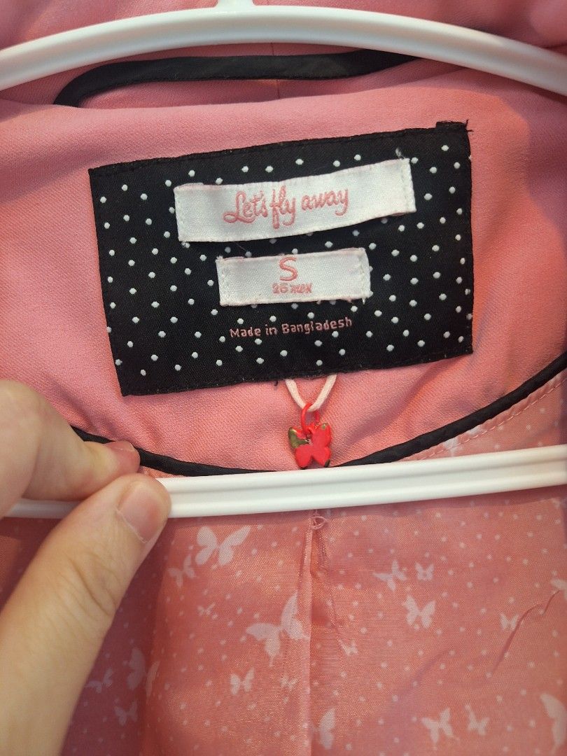 Pink blazer small (Category: Coats, Jackets and Outerwear) located in Manila. Submitted by decluttering.princess (Listing ID 1382135999, Image 2). Description: super cute in actual fits small used once for an event (if I recall correctly- bought this in Bershka).