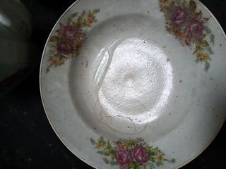 Piring kuno Jepang