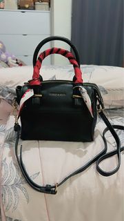 (Kategori: ) berada di . Dikirim oleh by_memey06 (ID iklan 1382276247, Gambar 1). Deskripsi: .
