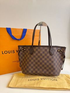 (Kategori: ) berada di . Dikirim oleh brandedboutiquez (ID iklan 1382121473, Gambar 1). Deskripsi: .