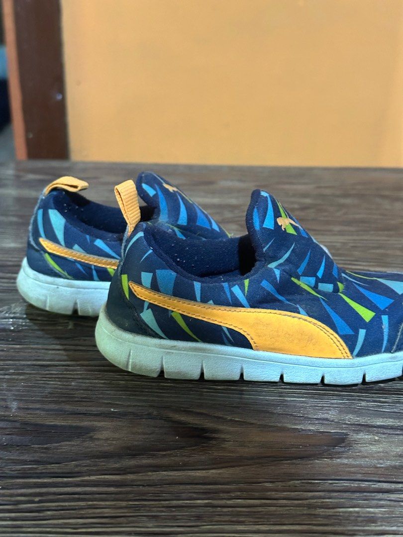 Preloved Puma Shoes (Category: Babies & Kids Fashion) located in Manila. Submitted by onceagainvaults (Listing ID 1382106132, Image 3). Description: Original UK 8.5 EUROPE 26 US 9.5C CM 16 Loc: Davao.
