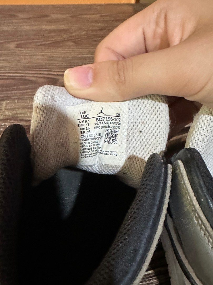 Preloved Skyjordan Shoes (Category: Babies & Kids Fashion) located in Manila. Submitted by onceagainvaults (Listing ID 1382104958, Image 3). Description: Original from US US 10C UK 9.5 EUR 27 CM 16 Loc: Davao .