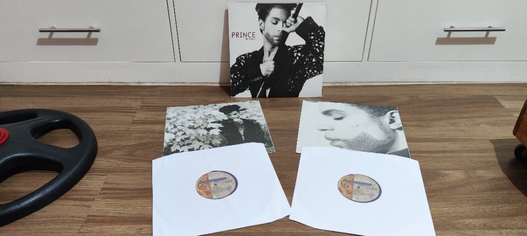 Prince The Hits 1 vinyl (Category: Vinyls) located in Quezon City. Submitted by luckymikeyus (Listing ID 1382177104, Image 3). Description: Prince - The Hits 1 2 LP vinyl Compilation Purple, 180 gram.