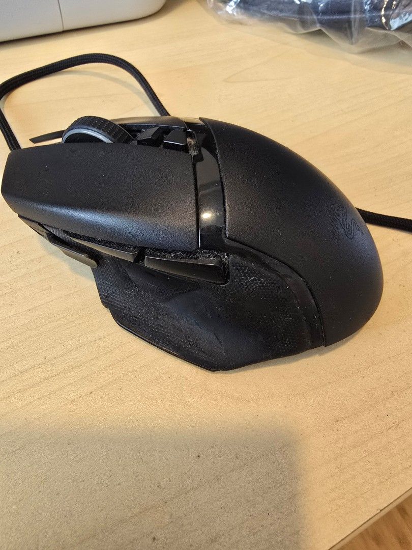 Razer basilisk v2 gaming mouse63223291657347111