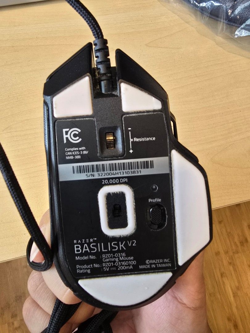 Razer basilisk v2 gaming mouse63223291657347112