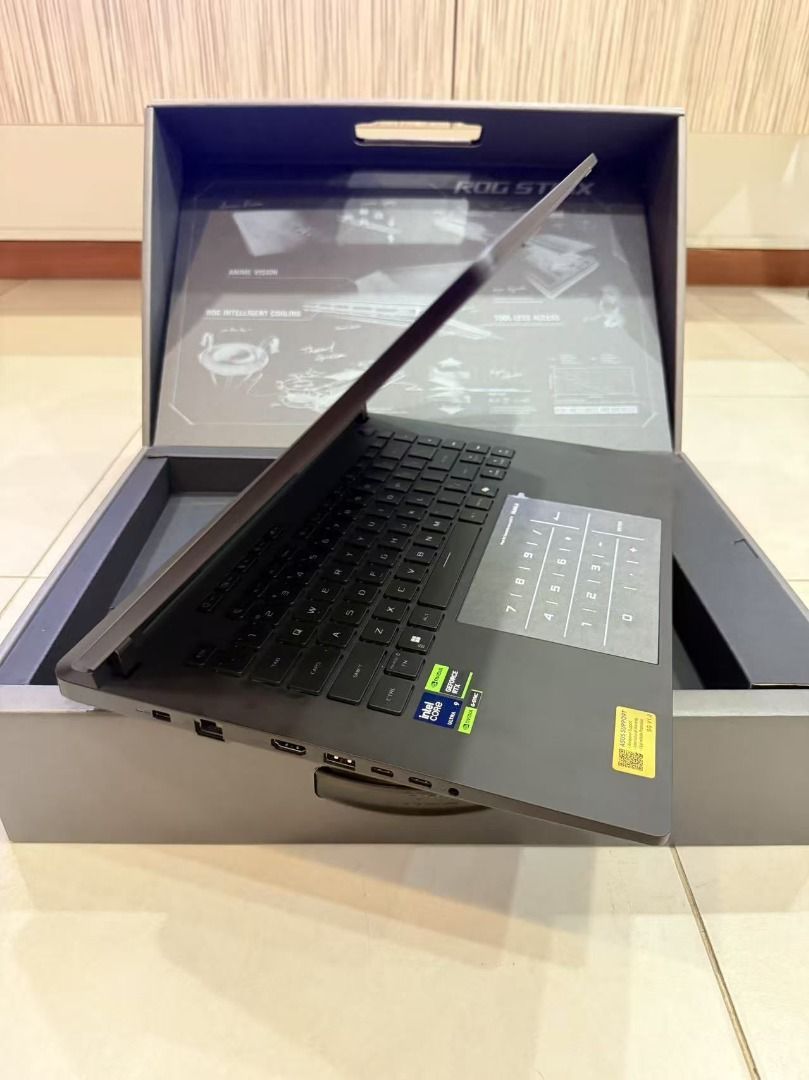 ROG Strix Scar 16 G635LW RTX5080/Ultra 9 275HX /32 GB DDR5/1 TB SSD/16.0" WQXGA 2.5k /Warranty Till April 202763167069366915112