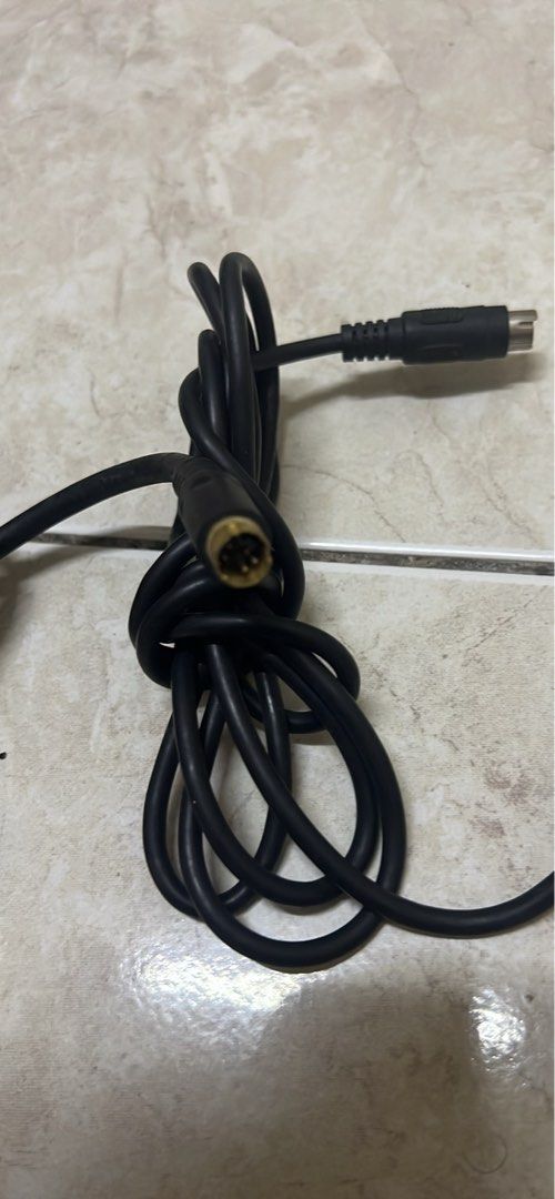 S video cable (Category: Other Audio Equipment) located in Senawang. Submitted by ohmsenterprise (Listing ID 1382294591, Image 2). Description: S video cable 3pcs and still in good condition. Each Rm10 so 3 pcs Rm30 .