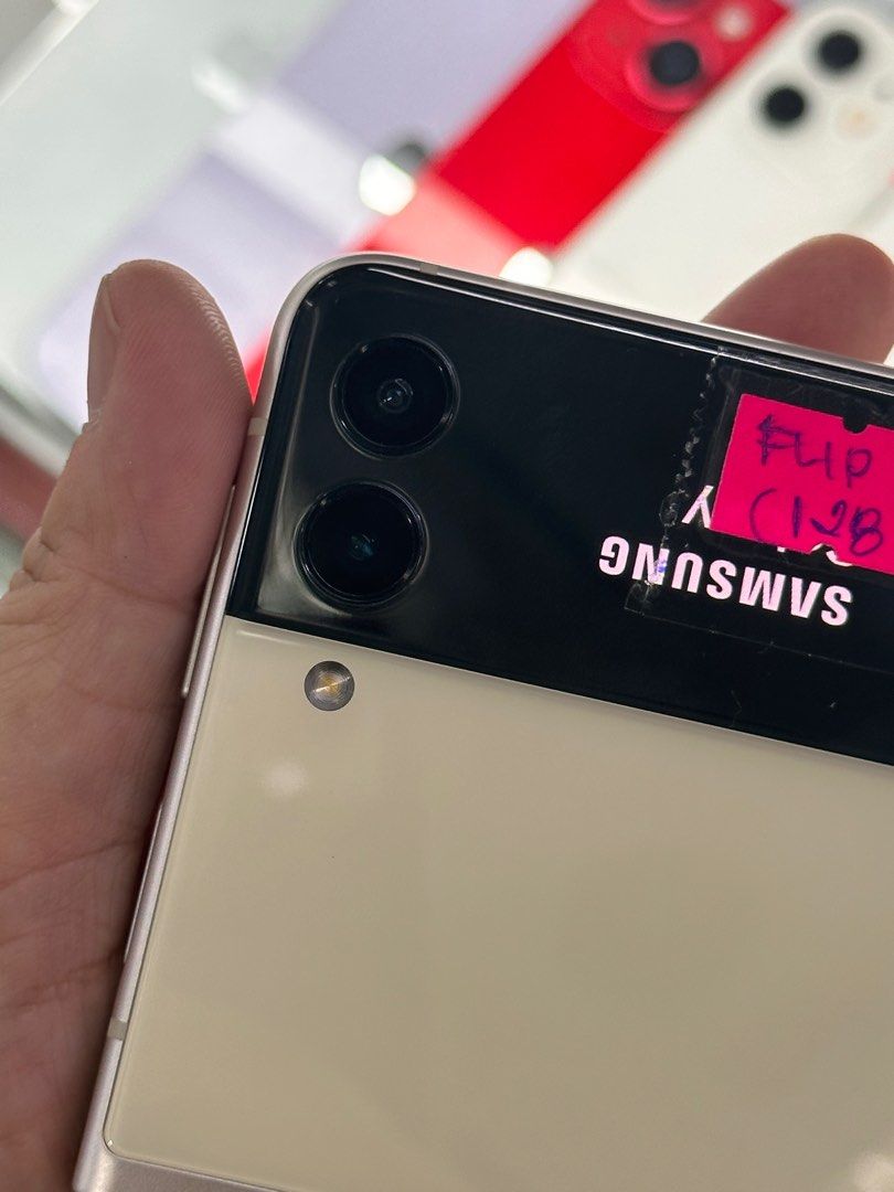 Samsung Flip 3 8/128 Openline No Issue (Category: Samsung) located in Pasig City. Submitted by fairgadgetshop (Listing ID 1382271531, Image 2). Description: Buy • Sell • Trade • Swap Legit Seller w/ Physical Store Mabilis Kausap / Pass sa Scammer Installment via Credit Card, GGives, Gcredit, SPaylater and Billease with additional interest We accepting Brandnew or Secondhand Samsung Z Flip 3 8/128 Openline No Issue Working Face Unlock/OnScreen Fin