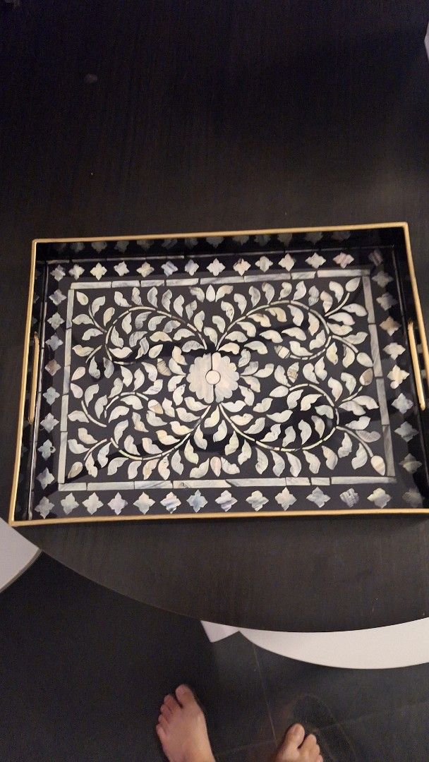 Serving tray65074414849283110