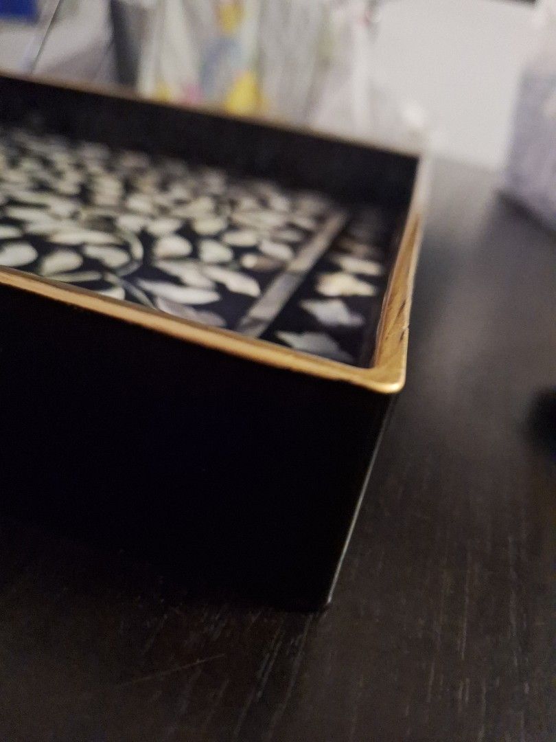 Serving tray65074414849283111