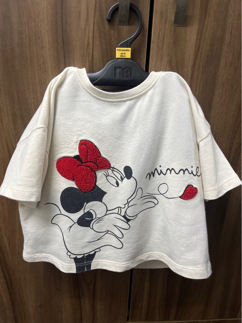Set Minnie Tutu (Category: Babies & Kids Fashion) located in Kuala Lumpur. Submitted by sazila84 (Listing ID 1382259104, Image 1). Description: Hi ada yang mencari ke set nie. Condition boleh pakai jalan Kat telinga faded skit tapi memang beli dari mak uk dapat condition camtu dah. No nego for this item sebab beli kat mak uk harga RM 98 yer. .