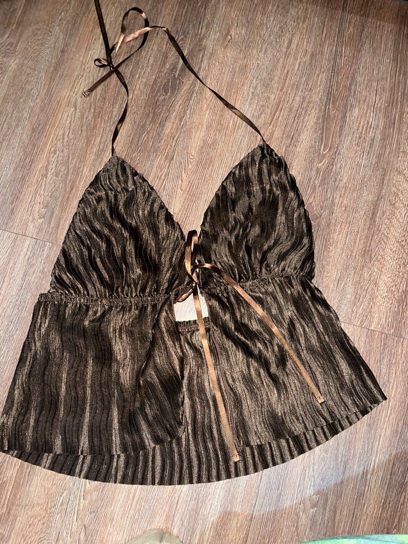 Shein Butterfly Sleeveless Summer Top (Category: Sleeveless) located in Pasay City. Submitted by dbabysauce (Listing ID 1382283651, Image 1). Description: Size small.