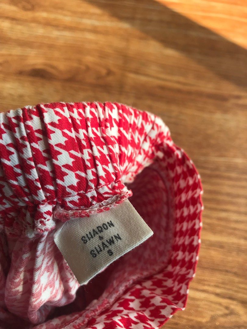 Skort (Kategori: 1 hingga 3 tahun) berada di Tangerang. Dikirim oleh dbr.id (ID iklan 1382160803, Gambar 3). Deskripsi: Nett Sekali pakai 1-1.5th.