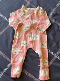 (Category: ) located in . Submitted by anna.wardrobes (Listing ID 1382217624, Image 1). Description: .