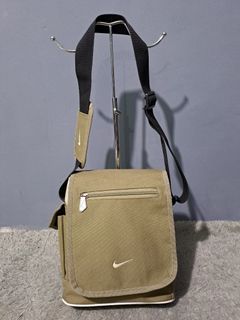 (Kategori: ) berada di . Dikirim oleh hypethrifting.id (ID iklan 1382280308, Gambar 1). Deskripsi: .