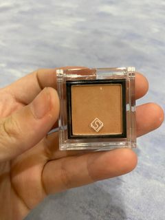 由 nini70123 (刊登 ID 1382249598，圖片 1) 提交，位於 的 (類別：)，說明：。