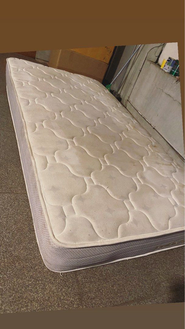 Spring bed, Perabotan Rumah di Carousell
