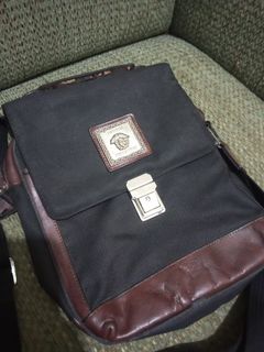 (Kategori: ) berada di . Dikirim oleh boutique.antique (ID iklan 1382290397, Gambar 1). Deskripsi: .