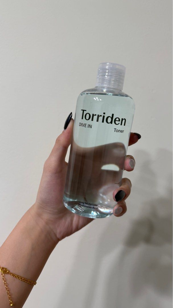 由 cccuuc (刊登 ID 1382280306，圖片 1) 提交，位於 台南市 (Tainan) 的 Torriden DIVE-IN 5D微分子玻尿酸化妝水 (300ml) (類別：護膚、清潔產品)，說明：僅拆封 未使用 。