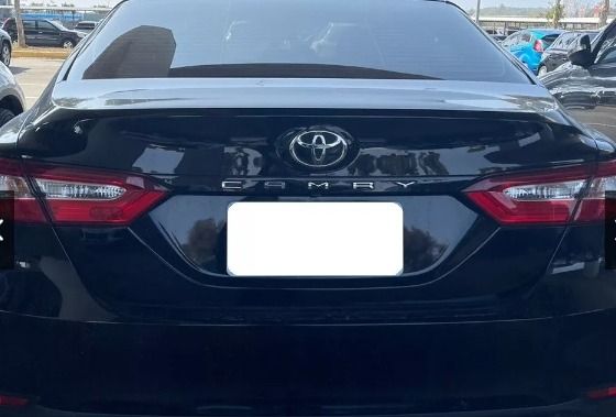 由 vivian19932004 (刊登 ID 1382126536，圖片 2) 提交，位於 新北市 (New Taipei) 的 Toyota Camry 2019款 黑色 (類別：汽車出售)，說明：💥認證中古車 歡迎你來帶回家💥 💥車輛應有盡有 趕緊來搶便宜💥 ⚠️車商賣車 同行勿擾⚠️ 🔹廠牌型號: Toyota Camry 2019款 黑色 🔹行駛里程: 6萬 🔹引擎燃料: 汽油 🔹出廠年份: 2019年 🔹排氣量: 2.0L 🔹變速系統: 手自排 🔹驅動系統: 2WD 🔹車門: 4門5座 💎五大保證💎 💯里程保證 💯無營業車 💯無泡水車 💯無重大事故 💯車身引擎號碼無非法變造 💯非計程車 💎 安心保障💎 ✅ 第三方認證 & 專業鑑定 ✅ 無泡水、無重大事故、無營業車 ✅ 里程保證，原鈑件可認證 ✅ 車況透明，不符認證表全額退費 ◎歡迎私訊預約賞車◎ ⭐️謝絕車商 ⭐️周一至周日 早上10點到晚上18點 ⭐️不限地區，專人一對一服務 ⭐