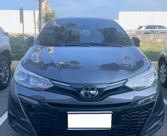 由 yan_xiu (刊登 ID 1382161309，圖片 1) 提交，位於 台中市 (Taichung) 的 Toyota Yaris 2021款 灰色 全廠認證車 車商勿擾 (類別：汽車出售)，說明：🎶顏色：灰色 🎶排氣量：1.5L 🎶出廠：2021 🎶行駛里程：4萬公里 循跡系統 ABS防鎖死 👍最有公信力的認證 👍車況與認證表不符 , 退車並全額退費 👍車況及里程公開化 👍檢定報告 🧸因車價划算、車況認證，詢問人數多，請提前預約看車 🎀我也可為您尋車!告訴我您的需求與預算，讓我為您圓夢 ✅可分期 ✅可貸款✅車換車 🎀貸款配合/協助分期 ⚠️車商販售 非自售 請車行勿擾⚠️ 🉑全台北中南皆有服務據點 歡迎私訊預約賞車 🎊請提前私訊預約賞車 🎊請提前私訊預約賞車 🎊請提前私訊預約賞車 全廠認證車 車商勿擾 滿小姐:0️⃣9️⃣0️⃣5️⃣3️⃣6️⃣1️⃣0️⃣5️⃣5️⃣ (歡迎私訊)。