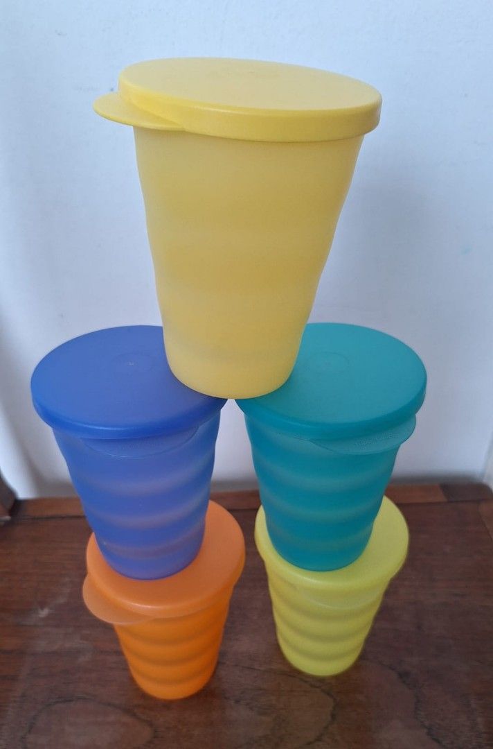 Tupperware Cups with Lids - Set of 5