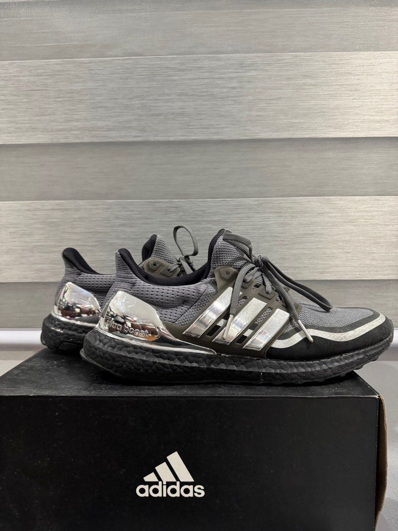 Ultraboost Silver Medal 2.0 (Category: Sneakers) located in Taguig. Submitted by king_216 (Listing ID 1382264270, Image 1). Description: Ultraboost Silver Medal 2.0 Size 10 Lightly Used Authentic Complete with Box.