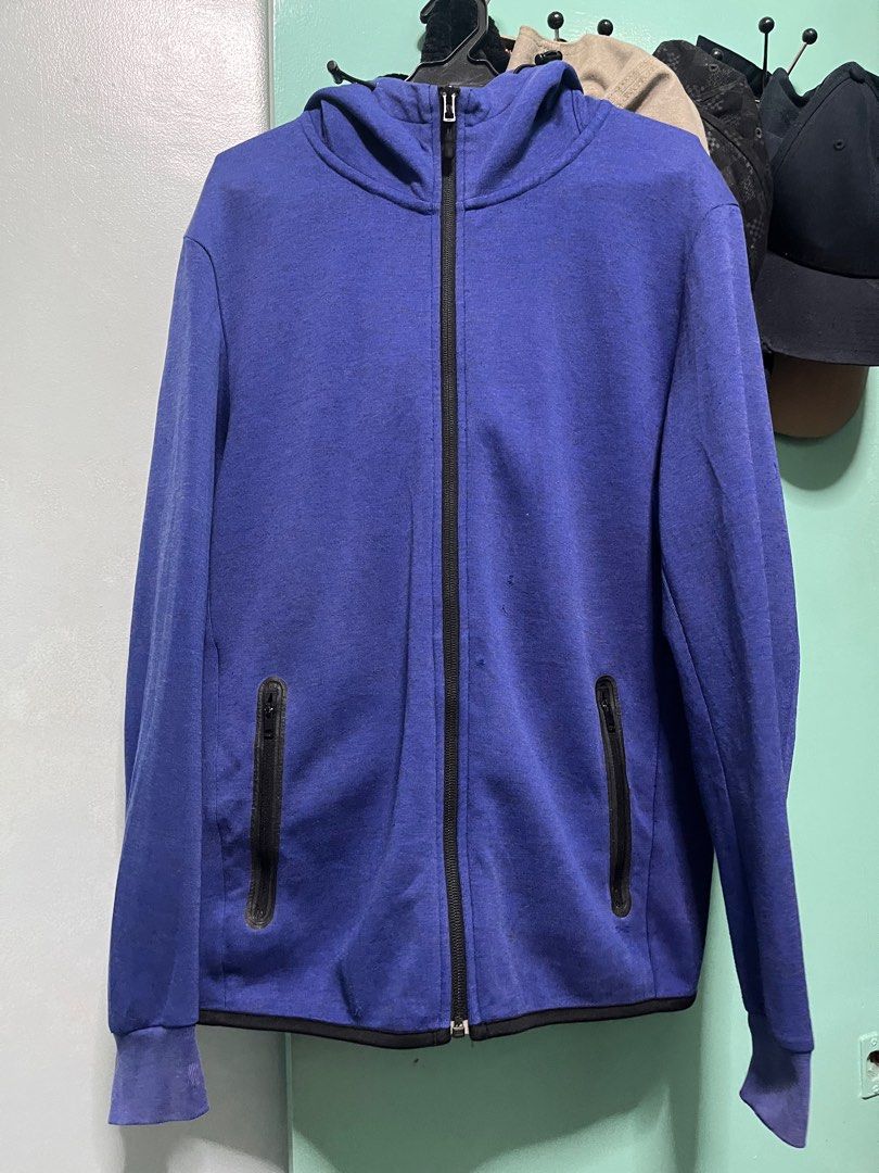 Uniqlo jacket techfleece (Category: Coats, Jackets and Outerwear) located in Manila. Submitted by kenjordan541489 (Listing ID 1382208305, Image 1). Description: 22x27 Issue: scratches Working mga zipper 9/10 Uniqlo techfleece Unisex Loc: qc.