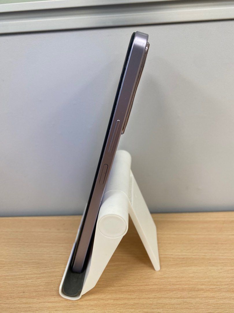 由 joycely.yang (刊登 ID 1382168075，圖片 3) 提交，位於 新北市 (New Taipei) 的 Vivo Y27 6G/128G 二手機 （258370） (類別：Vivo)，說明：Vivo Y27 6G/128G 二手機 （258370） 機況:外觀有使用痕跡如圖 功能測試均正常 手機狀況可請參閱賣場照片,均為實體照片 單出售手機，無提供盒裝無配件。 二手機一定會有使用痕跡 高標者請繞道。 二手機七天內除功能或蓄電異常可退、換外，餘不接受其他原因退貨! 有發票，可開統一編號(需統編請提前告知) 商品在多平台售出，本公司將保留隨時變更、修改或終止訂單之權利 手機有提供一個月保固 (手機本身有故障問題不含人為因素) 機器本身問題都有提供退/換貨服務 ***商品內容麻煩參閱完整再進行下單訂購避免爭議***。