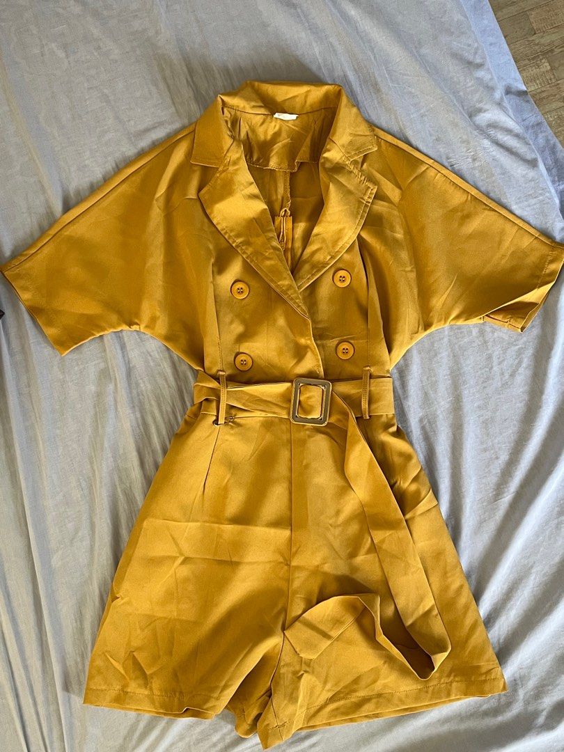 Women’s Jumpsuit (Category: Jumpsuits) located in Manila. Submitted by eli555 (Listing ID 1382178469, Image 1). Description: Never been used Can fit small to medium.