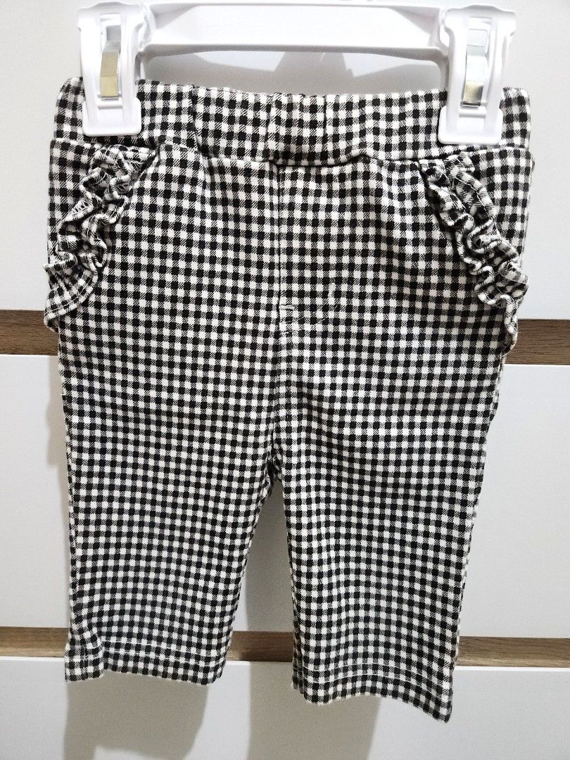 (1y) Petit Main Pants (Kategori: Baju Bayi) berada di Surabaya. Dikirim oleh decluttermystuff_ (ID iklan 1382452684, Gambar 1). Deskripsi: HARGA NETT, NO NEGO NEGO SKIP!! masih baru, blm pernah dipake, udh dicuci ada kantong kiri kanan depan blkg . SOLD = DELETE.