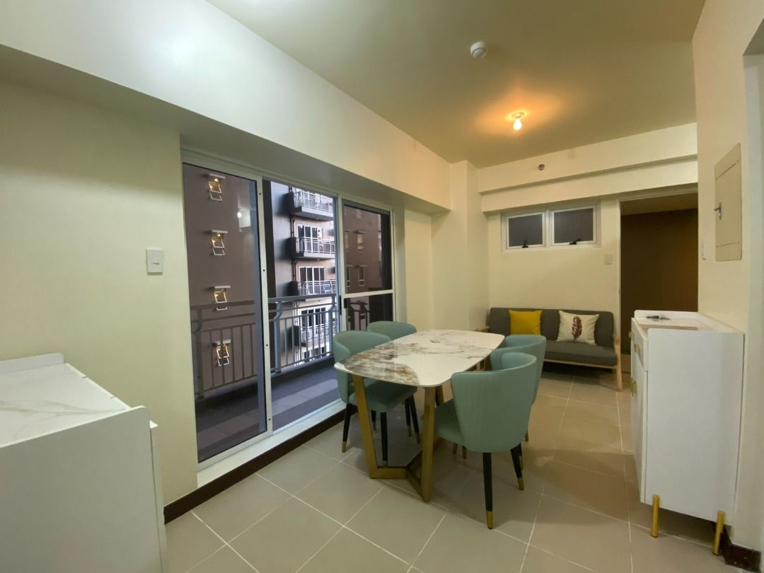 2BR CORNER FULLYFURNISHED UNIT IN BRIXTON PLACE (Category: Apartments & Condos) located in Pasig City. Submitted by broker.nemie (Listing ID 1382442596, Image 2). Description: FOR SALE! 2BR CORNER FULLYFURNISHED UNIT IN BRIXTON PLACE Price: Php6.8M Tower: Weston Rooms: 2 Toilet & Bath: 1 Balcony: 2 Size: 53sqm PC: S-06.