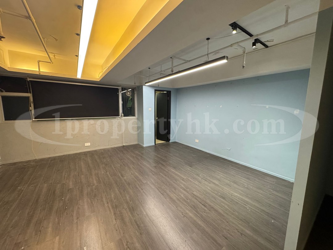 ⬆️Highly Renovated, Ready to Use + Tenancy Included + 3.5% Return 🔋 Shing Yip Industrial Building 🔋 With Roof Terrace64141669249282110