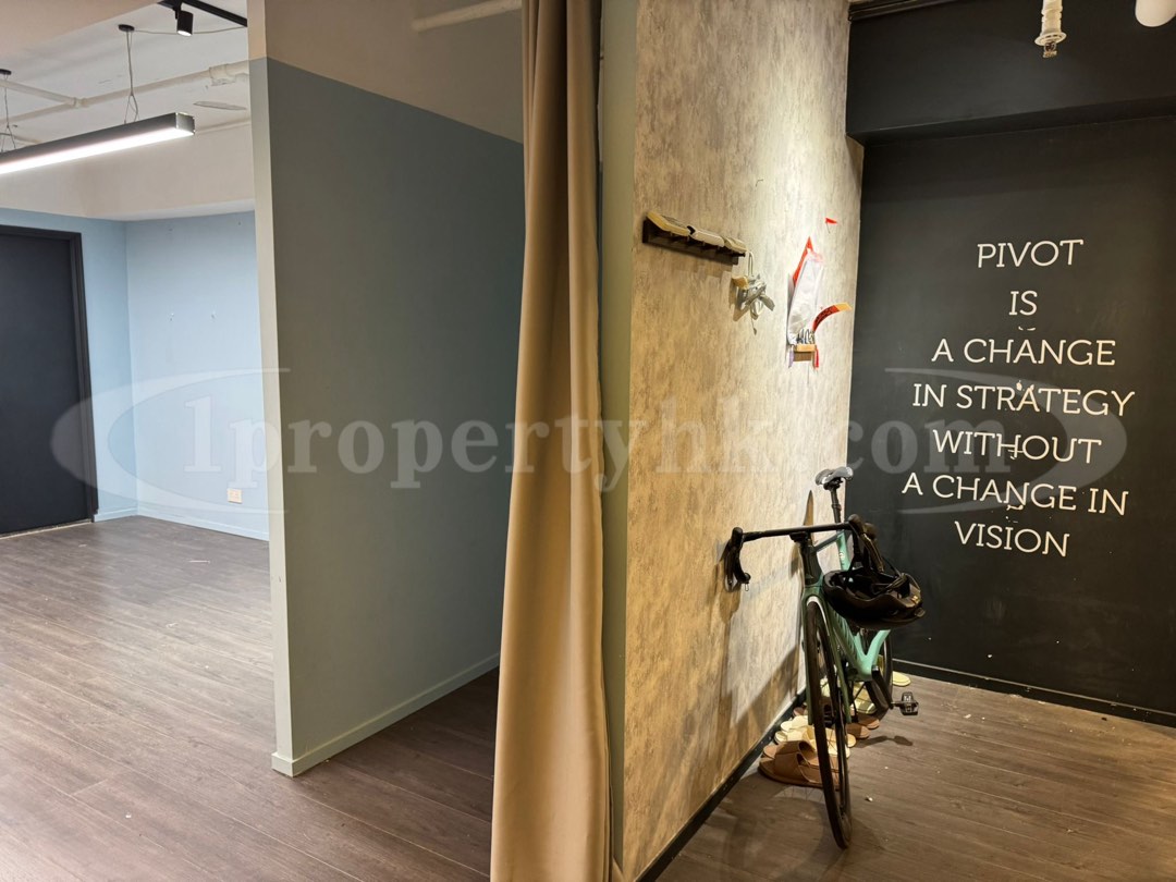 ⬆️Highly Renovated, Ready to Use + Tenancy Included + 3.5% Return 🔋 Shing Yip Industrial Building 🔋 With Roof Terrace64141669249282114