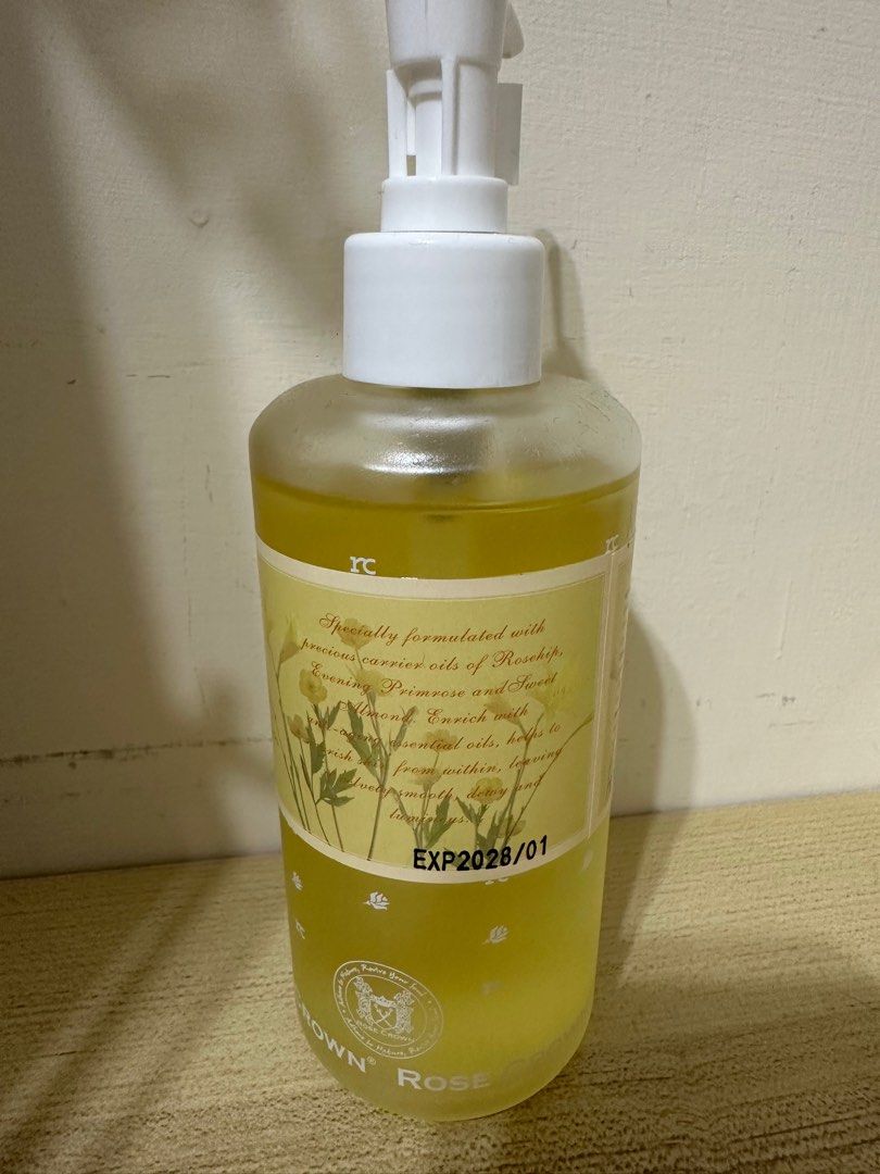 由 zxc_wee (刊登 ID 1382351840，圖片 2) 提交，位於 新北市 (New Taipei) 的 玫瑰 美肌美體護理油 (類別：足、腿部保養)，說明：2025/5月購入 因本人太懶沒在使用故售出^_^。