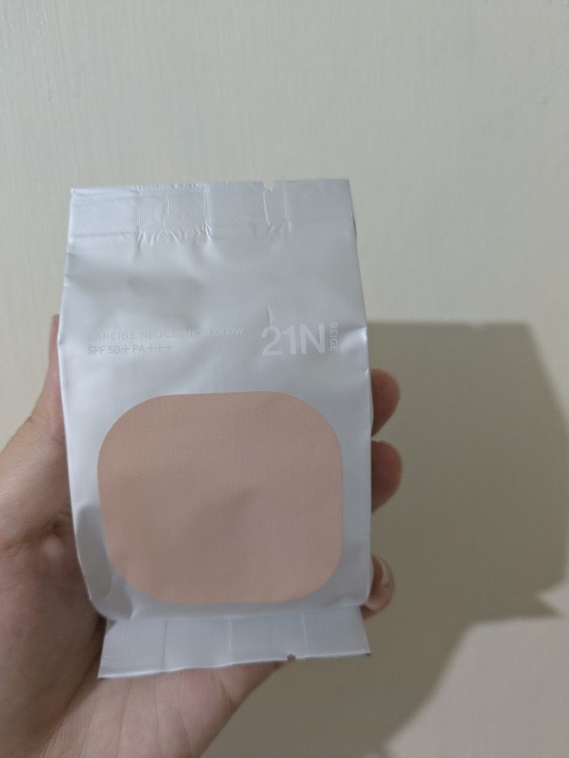 由 illa00 (刊登 ID 1382423341，圖片 1) 提交，位於 新竹市 (Hsinchu City) 的 蘭芝 光感氣墊蕊心 粉色 21N (類別：化妝品)，說明：效期2025/12/26 蘭芝🦐官方旗艦店購入。