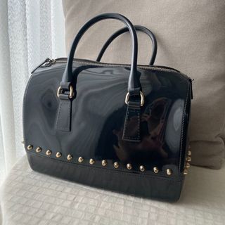 由 Marina_secondhand (刊登 ID 1382472748，圖片 1) 提交，位於 的 (類別：)，說明：。
