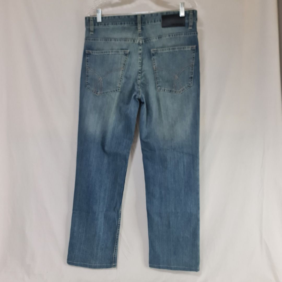 * * Calvin Klein - Declutter Sale 012 * * (Category: Jeans) located in Quezon City. Submitted by jkr_kenshin (Listing ID 1382463045, Image 2). Description: Pre Loved Authentic Calvin Klein Item is used. Boxed and stored for a year Size is posted in the picture ______________________________ Blue / Jeans / Vintage Made in Mauritius US 32 ______________________________ R E A D C A R E F U L L Y First to pay get the item Pay within 24hrs No reservat