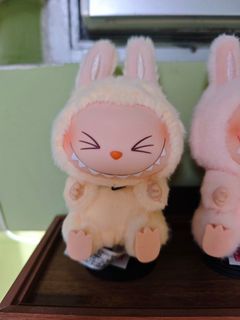 Labubu 坐坐派對趣多多” 出售中| 線上購買1,000+ “Labubu 坐坐