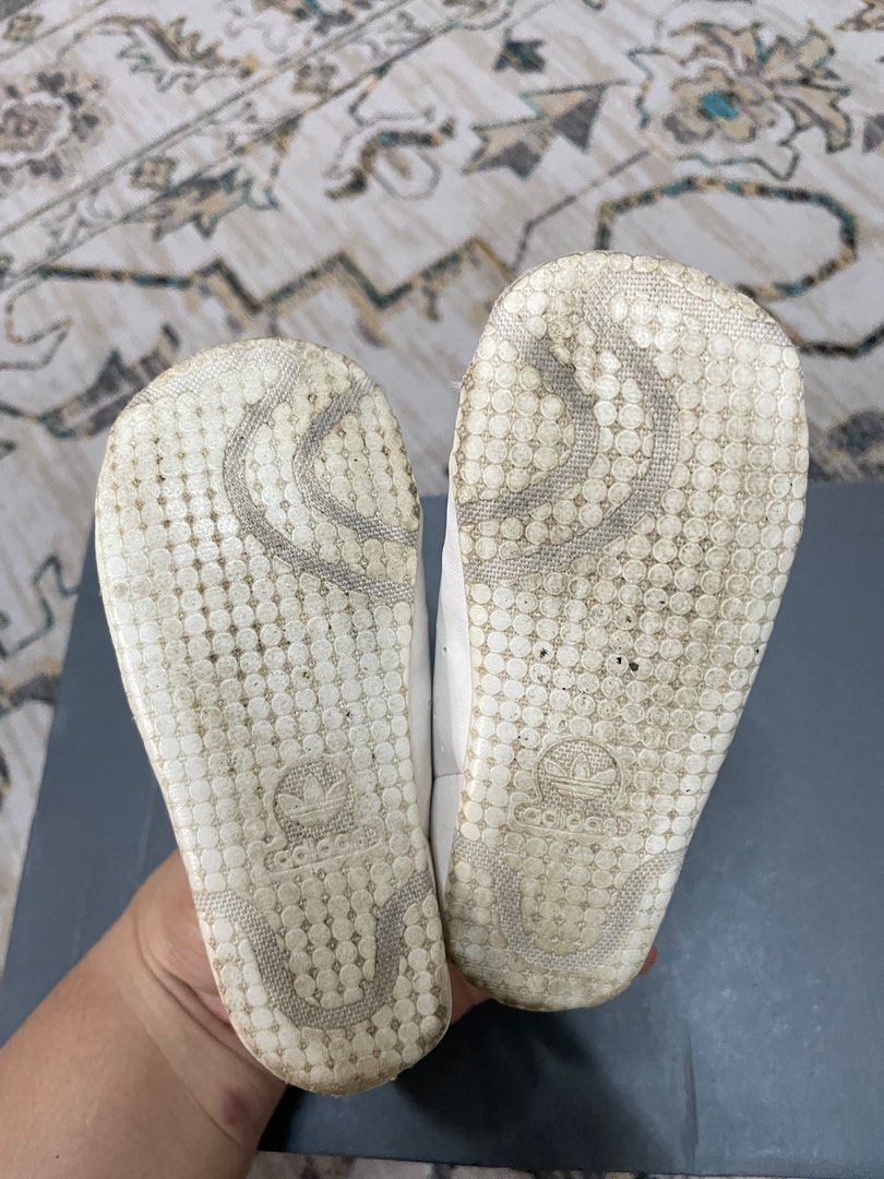 Adidas (Category: Babies & Kids Fashion) located in Semenyih. Submitted by changbundle (Listing ID 1382454980, Image 3). Description: .