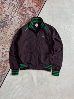 (Kategori: ) berada di . Dikirim oleh Disini_thriftshop (ID iklan 1382465949, Gambar 1). Deskripsi: .