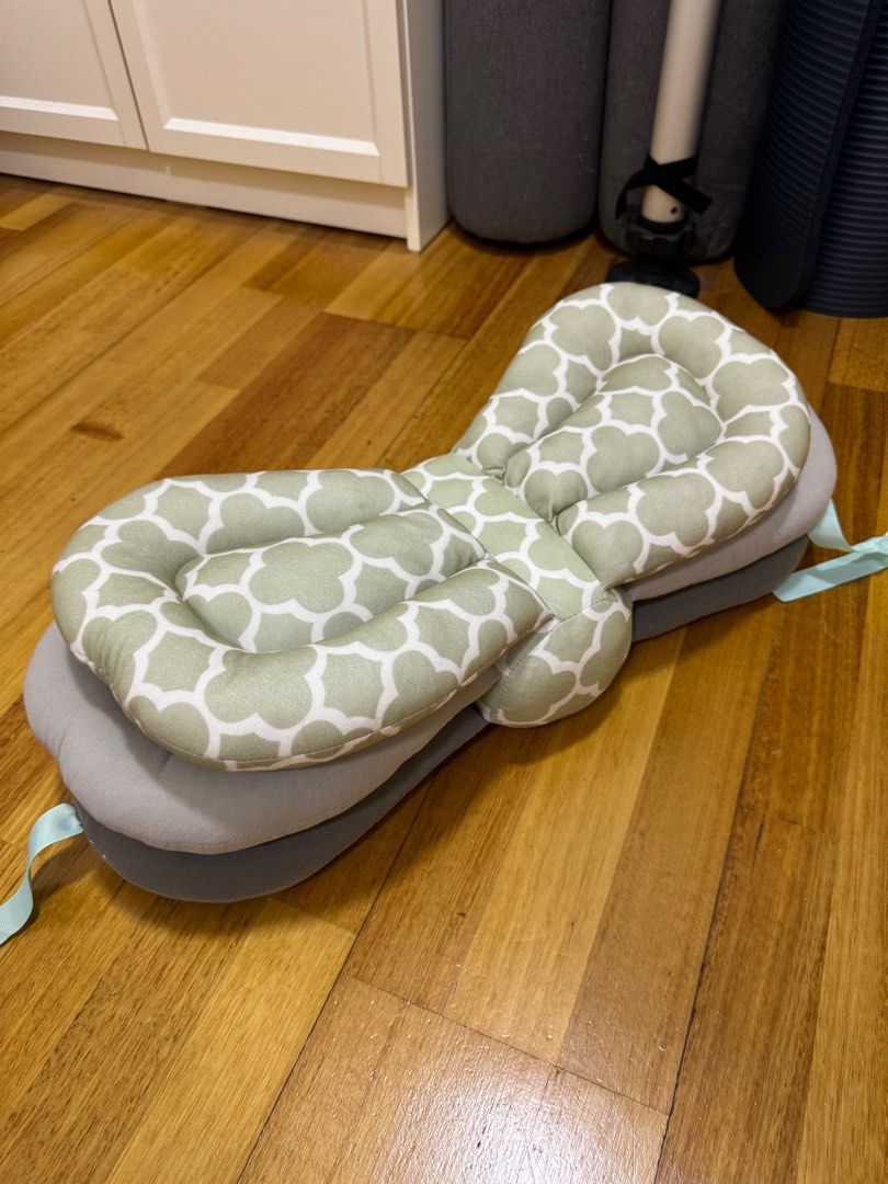 Adjustable Nursing Pillow (Category: Breastfeeding & Bottle Feeding) located in Kuala Lumpur. Submitted by Rachel236 (Listing ID 1382471626, Image 1). Description: It’s unused. It didn’t suit to my needs. Self pickup at Kiaraville Mont Kiara..