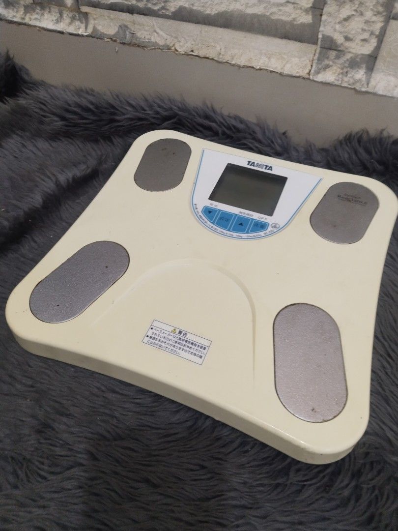 Affordable Tanita Body Composition Meter 😍👌 (Category: Health Monitors & Weighing Scales) located in Malolos. Submitted by afford.japan (Listing ID 1382355948, Image 1). Description: Affordable Tanita Body Composition Meter 😍👌.